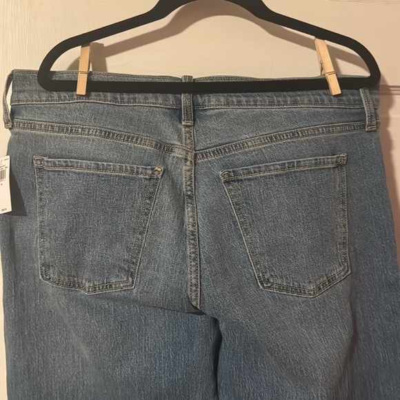 Old Navy NWT Wow Boyfriend Women's Jeans Denim Light Wash Mid Rise Size 10 - Picture 9 of 10